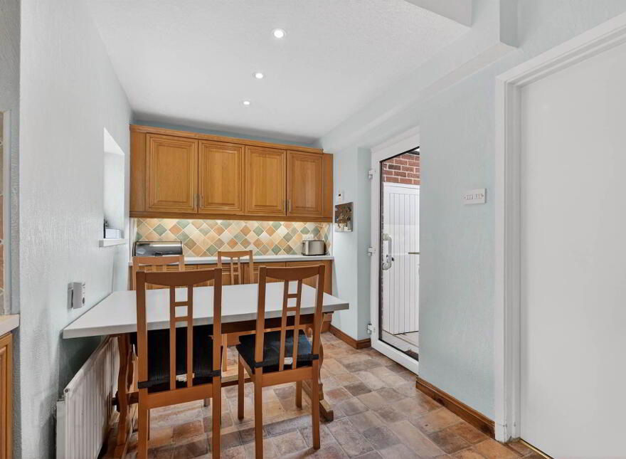 1 Holyrood, Malone, Belfast, BT9 5DA