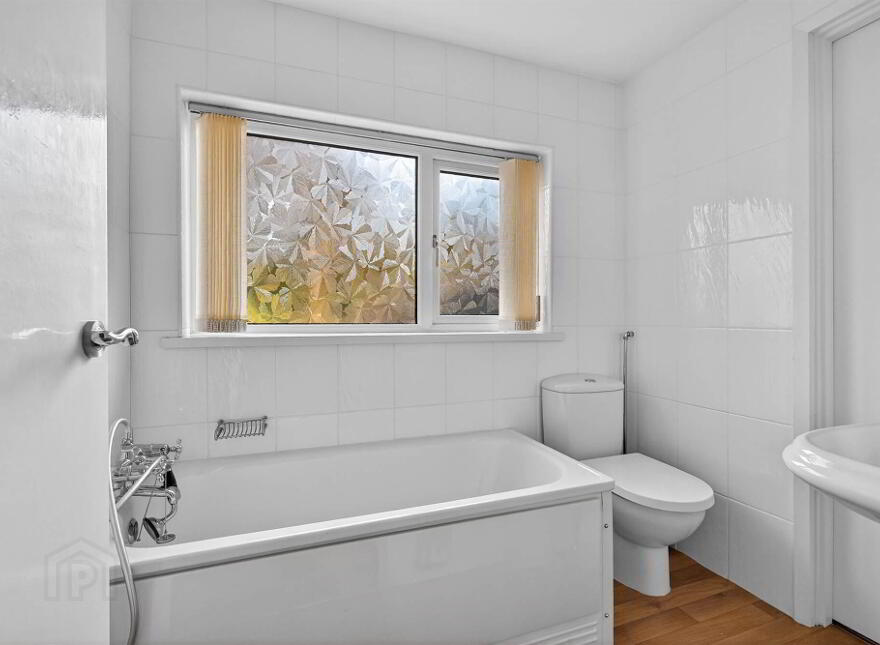 1 Holyrood, Malone, Belfast, BT9 5DA