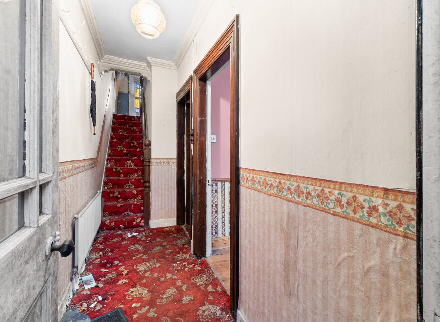 Corner House, Main Street, Carrick, F94NCC0