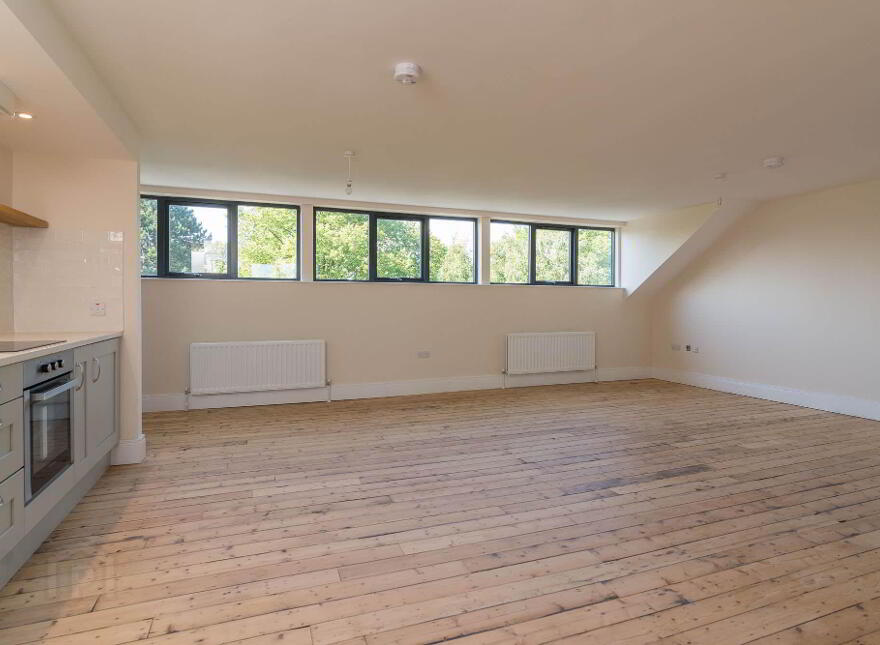 4, 19 College Gardens, Belfast, BT9 6FU