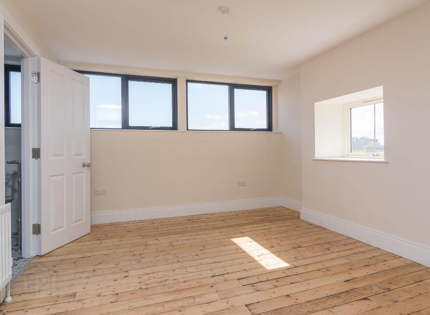 4, 19 College Gardens, Belfast, BT9 6FU