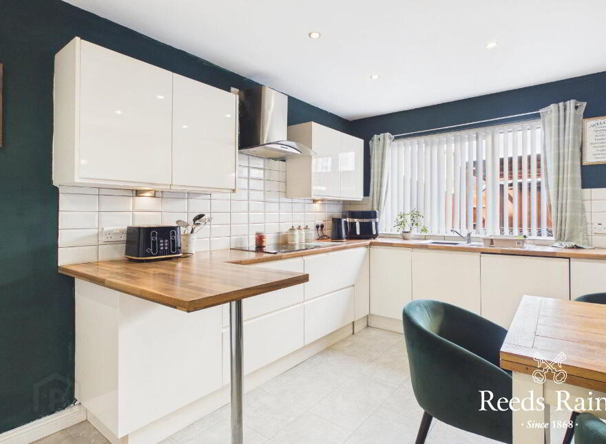 31 Stewart Street, Belfast, BT7 2BT