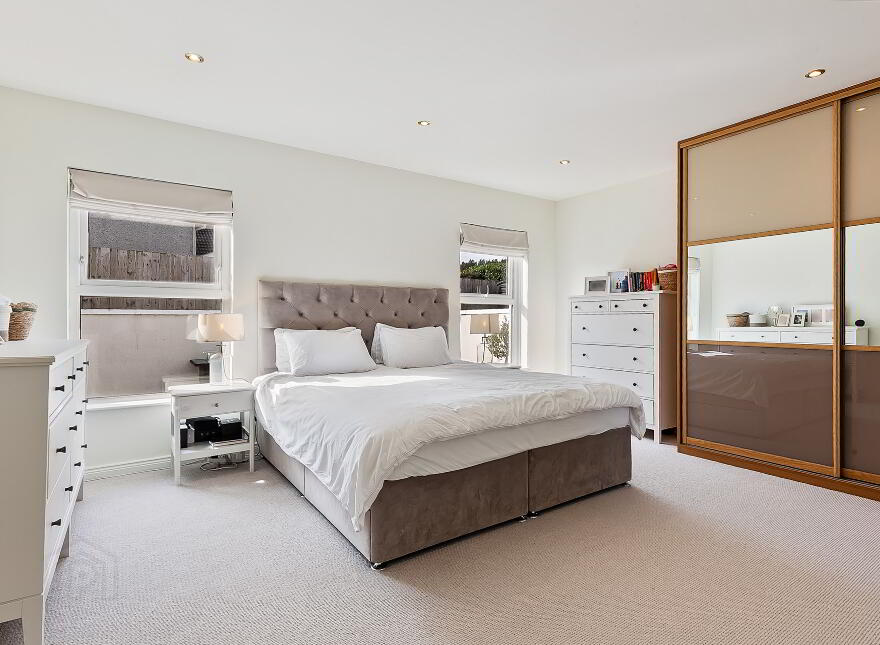 92 Dromore Road, Royal Hillsborough, BT26 6HU