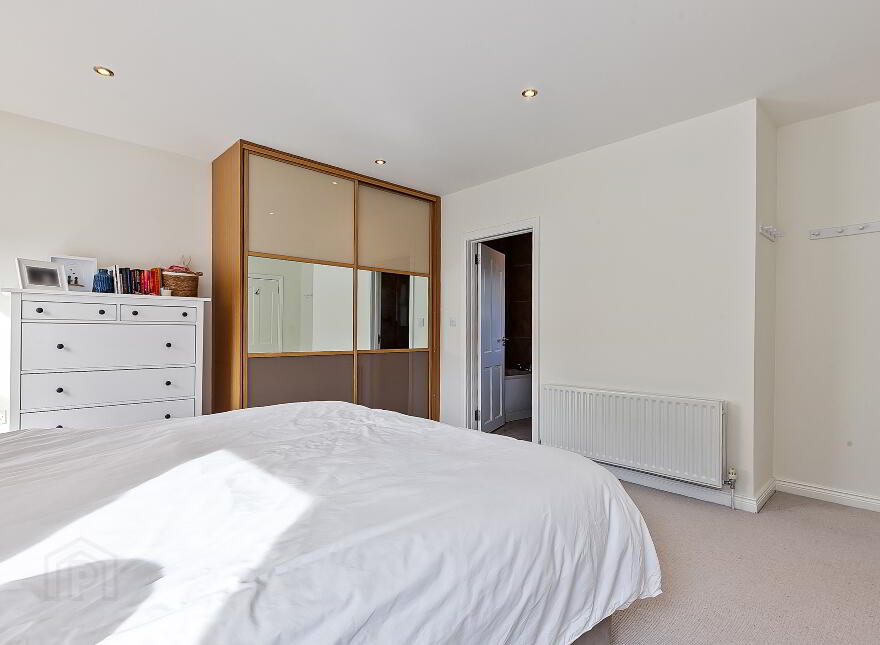 92 Dromore Road, Royal Hillsborough, BT26 6HU