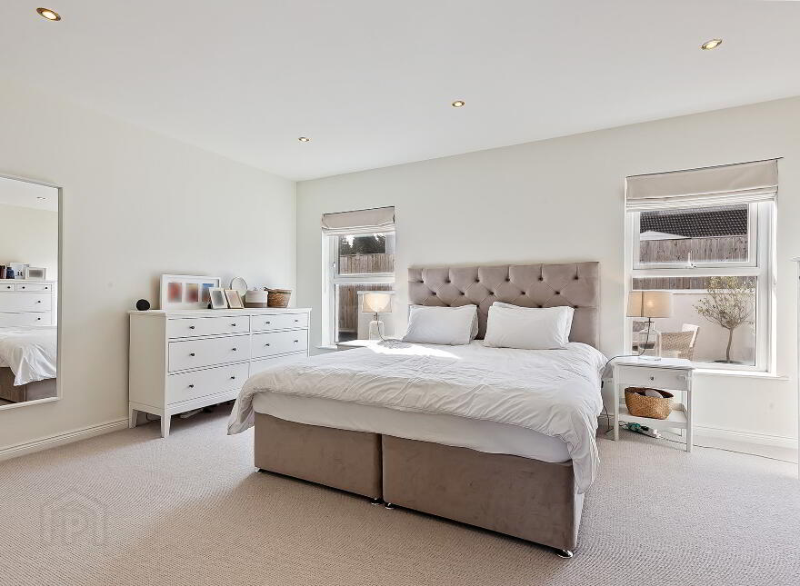 92 Dromore Road, Royal Hillsborough, BT26 6HU