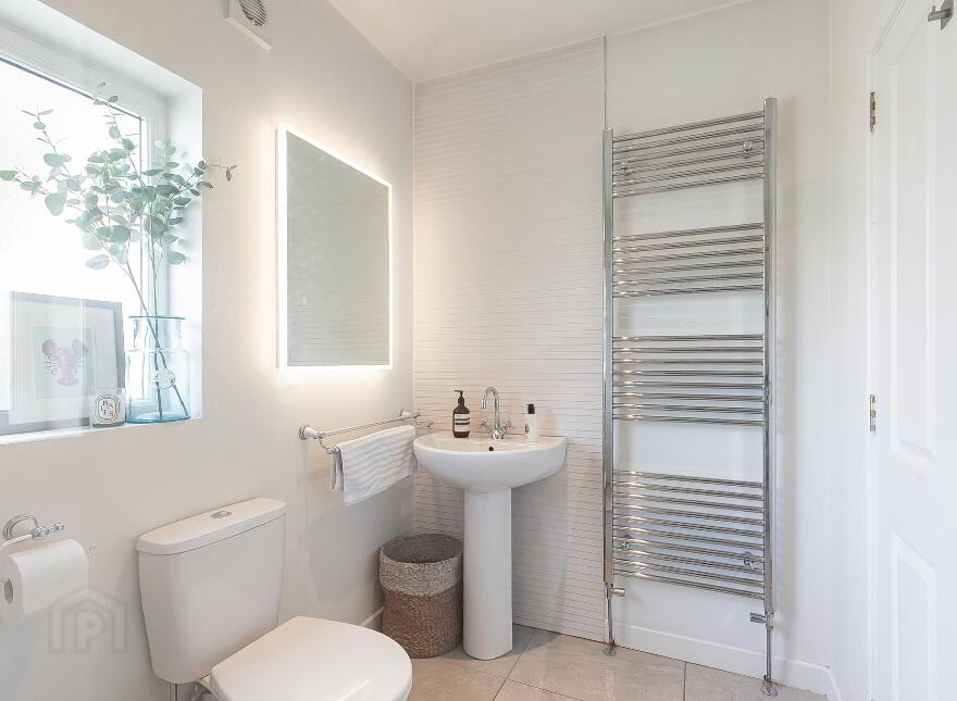 92 Dromore Road, Royal Hillsborough, BT26 6HU