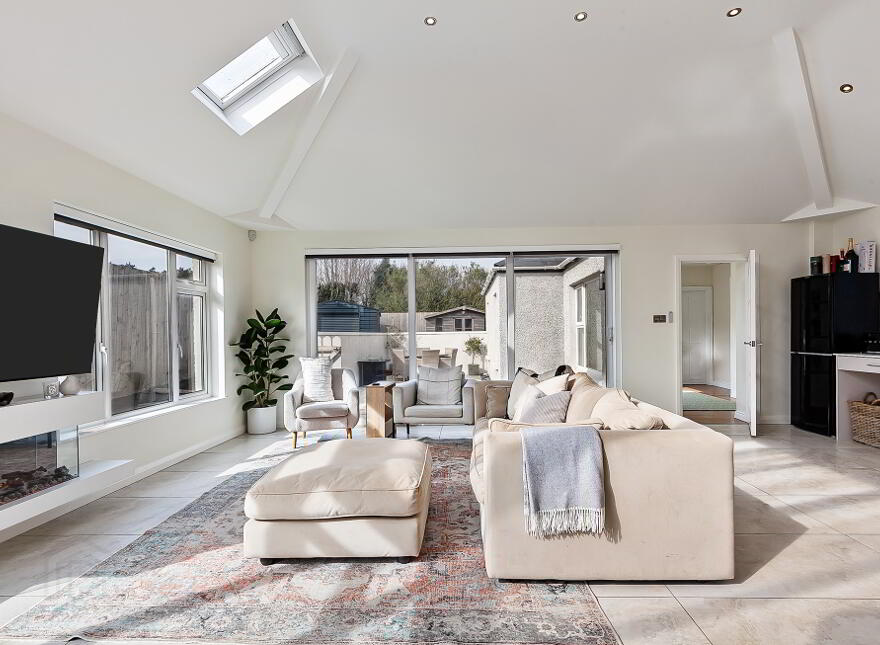 92 Dromore Road, Royal Hillsborough, BT26 6HU