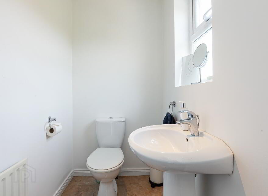 92 Dromore Road, Royal Hillsborough, BT26 6HU