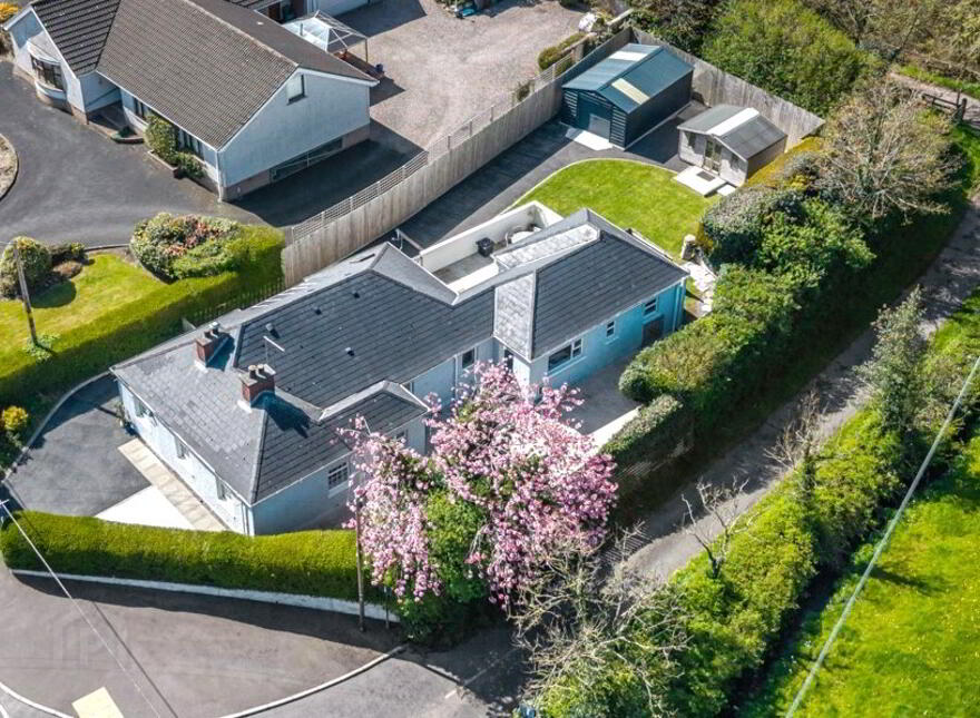 92 Dromore Road, Royal Hillsborough, BT26 6HU