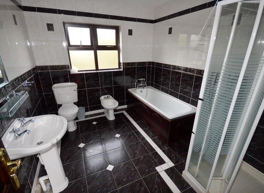 1 Pine Point, Glebe, Letterkenny, F92XWA2