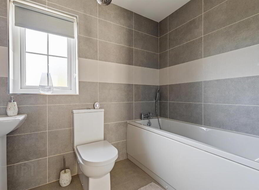3 Rocklyn Way, Donaghadee, BT21 0GD