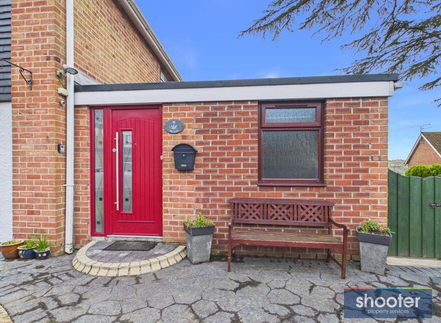 35 The Glen, Newry, BT35 8BS