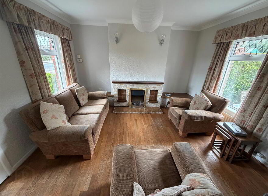 45 Seahill Road, Holywood, BT18 0DJ