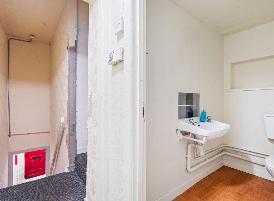 2x Apartments) Potential Yield, C. 17 Main Street, St. Johnston, F93Y097