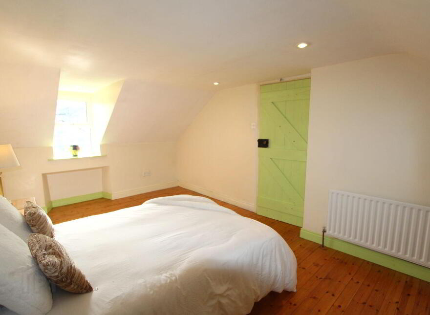 Petticoat House, Market Square, Castleblayney, A75NP89