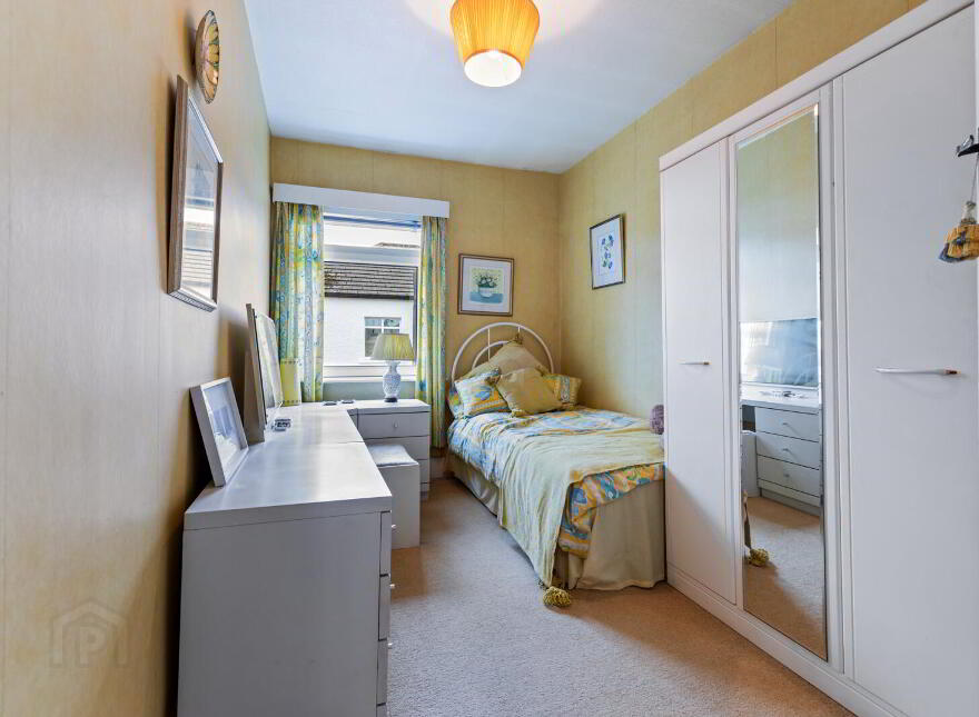21 Thornhill Park, Belfast, BT5 7AR