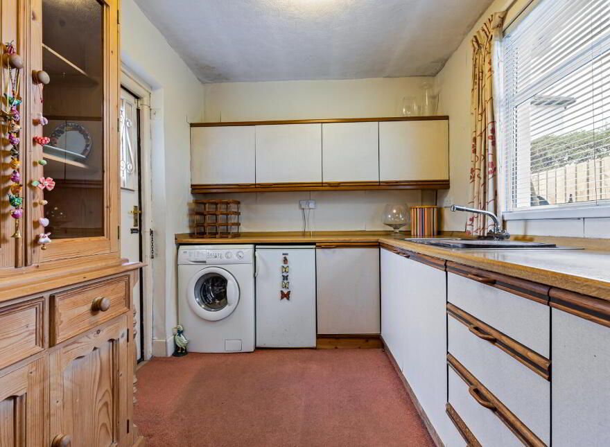 21 Thornhill Park, Belfast, BT5 7AR