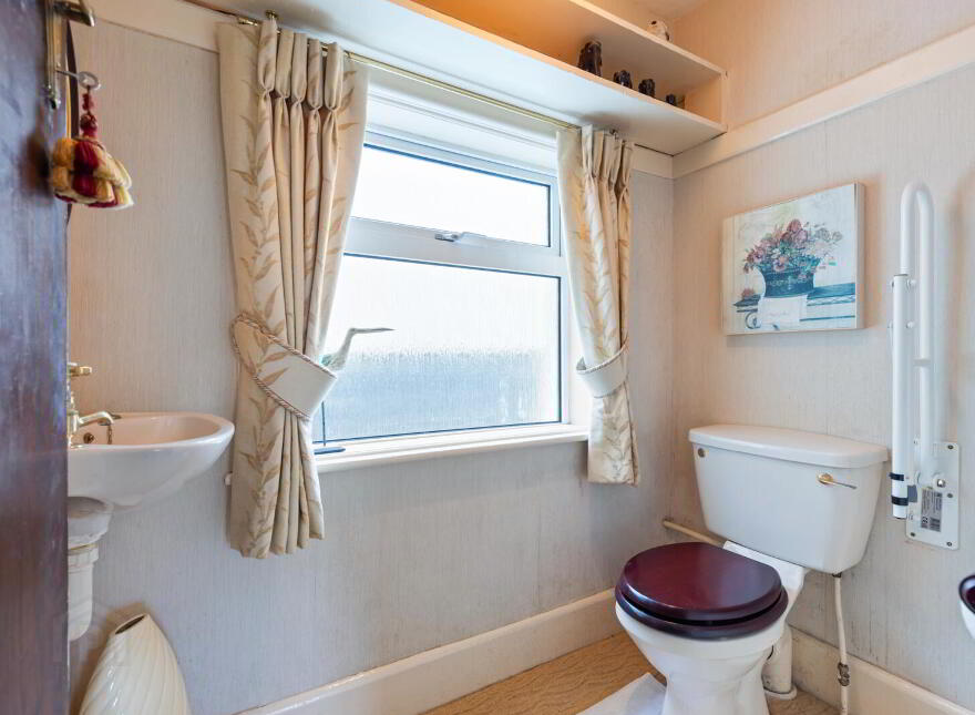 21 Thornhill Park, Belfast, BT5 7AR