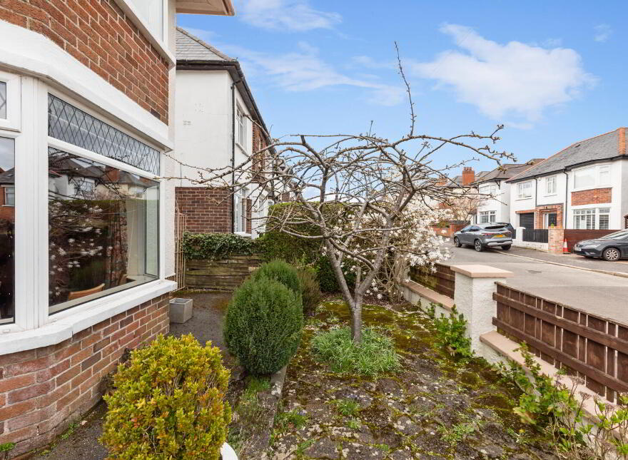 21 Thornhill Park, Belfast, BT5 7AR