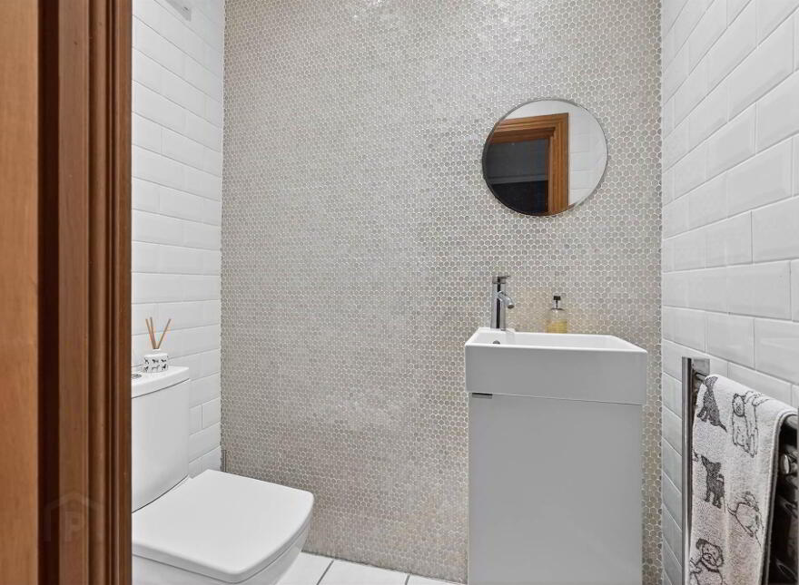 227 Bangor Road, Craigavad, Holywood, BT18 0JQ