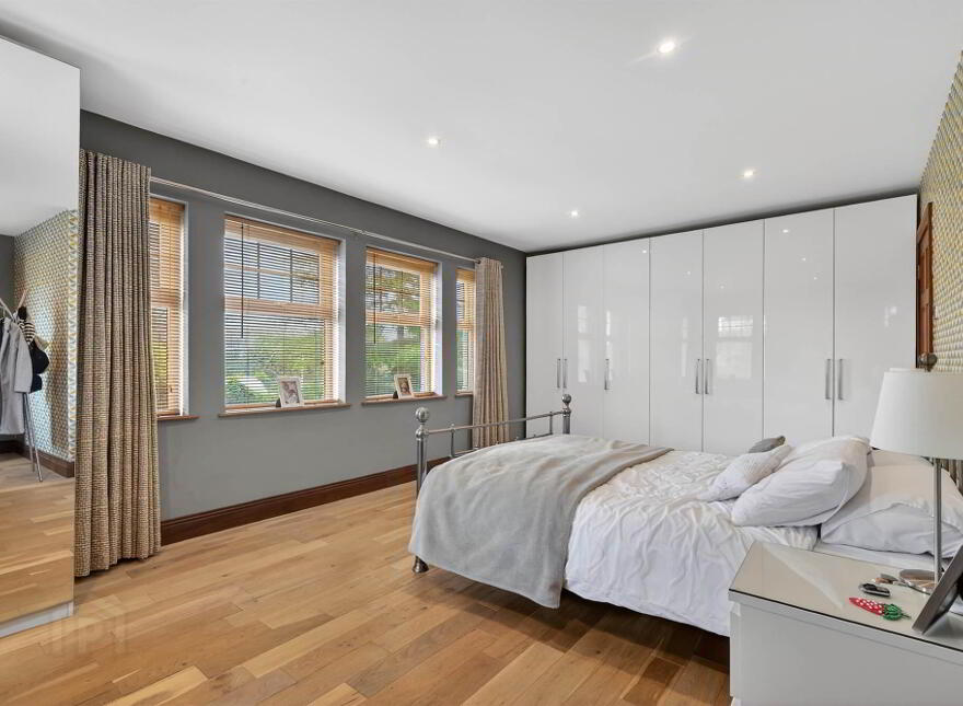 227 Bangor Road, Craigavad, Holywood, BT18 0JQ