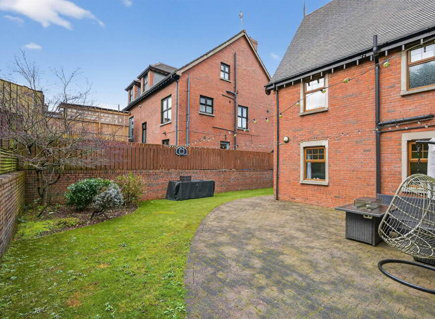 227 Bangor Road, Craigavad, Holywood, BT18 0JQ