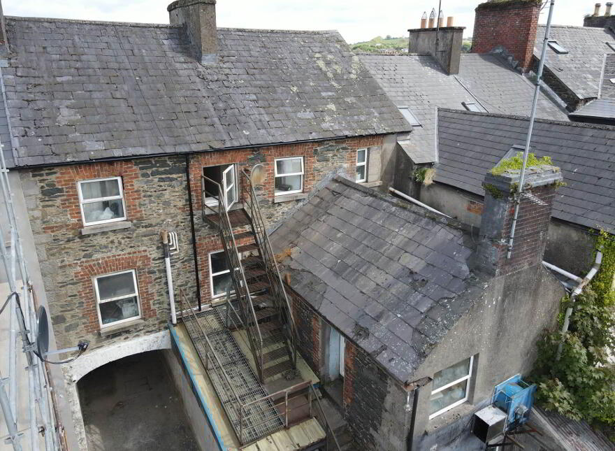 Peking Apache, Main Street, Bailieborough, A82T284