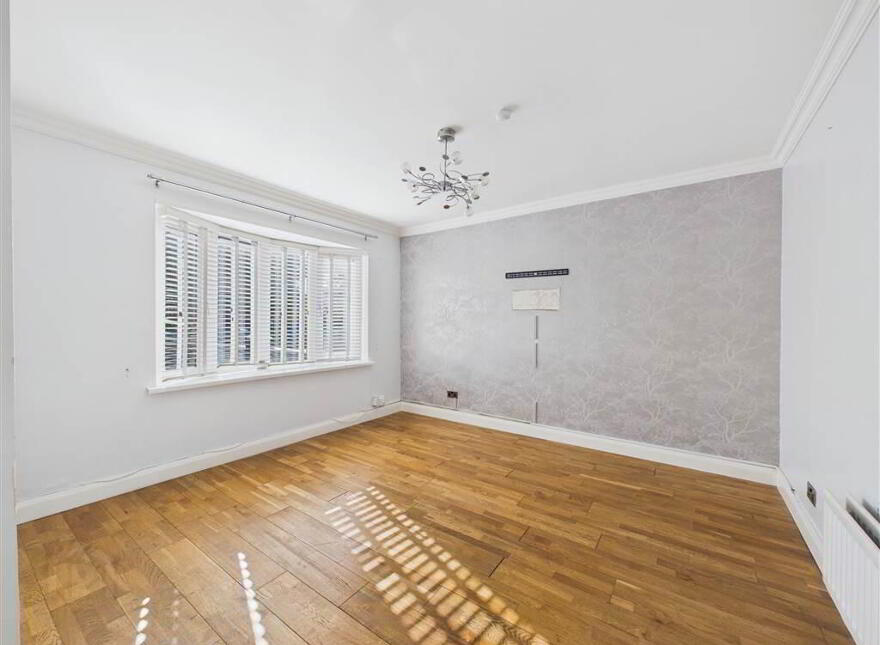 7A Thornhill Crescent, Belfast, BT17 0RH