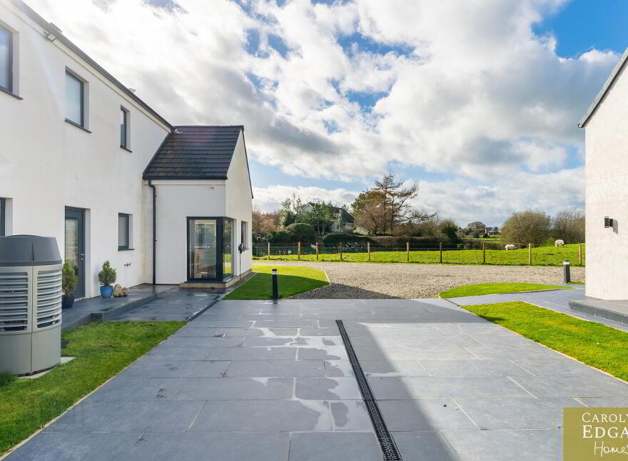 34 Wallace Hill Road, Killyleagh, Downpatrick, BT30 9SD