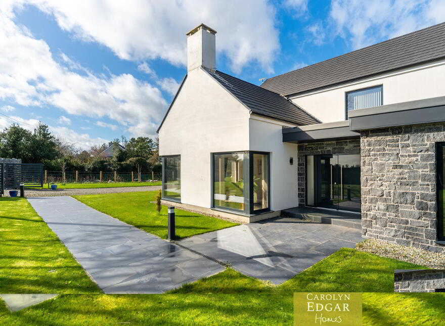 34 Wallace Hill Road, Killyleagh, Downpatrick, BT30 9SD