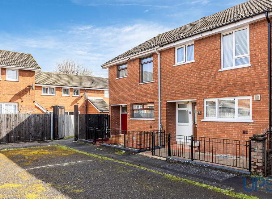9 Ladymar Court, Off Grosvenor Road, Belfast, BT12 4NR