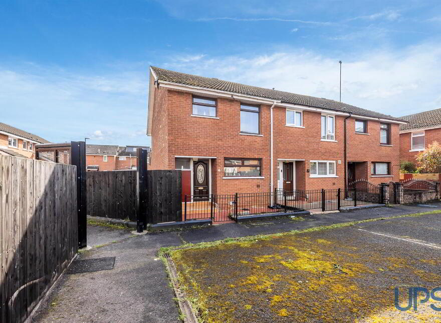 9 Ladymar Court, Off Grosvenor Road, Belfast, BT12 4NR