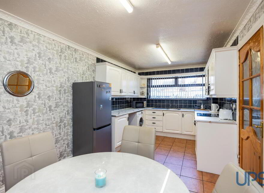 9 Ladymar Court, Off Grosvenor Road, Belfast, BT12 4NR