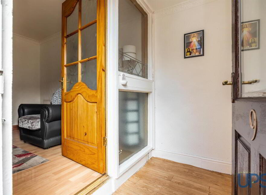 9 Ladymar Court, Off Grosvenor Road, Belfast, BT12 4NR