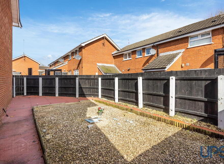 9 Ladymar Court, Off Grosvenor Road, Belfast, BT12 4NR