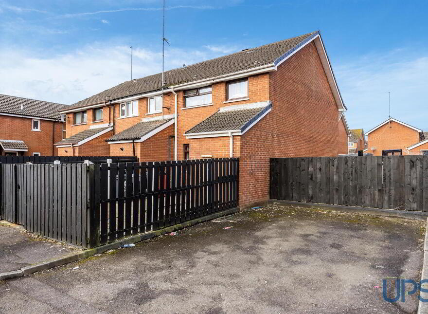 9 Ladymar Court, Off Grosvenor Road, Belfast, BT12 4NR
