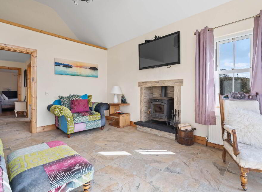 Mulroy Cottage, Ballymagowan Lower, Kerrykeel, F92X798
