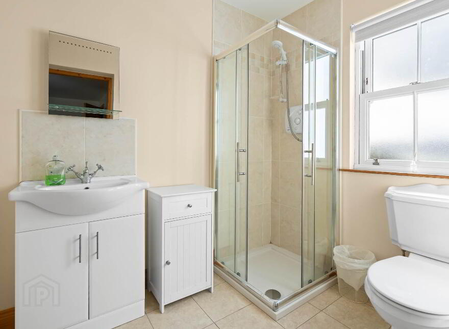 Mulroy Cottage, Ballymagowan Lower, Kerrykeel, F92X798