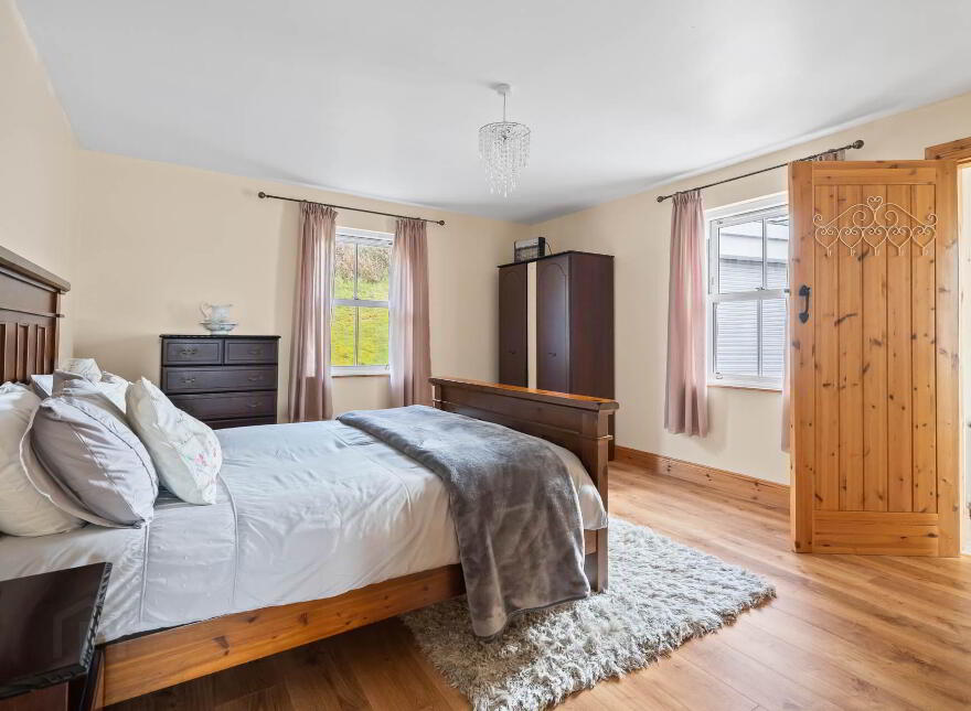 Mulroy Cottage, Ballymagowan Lower, Kerrykeel, F92X798
