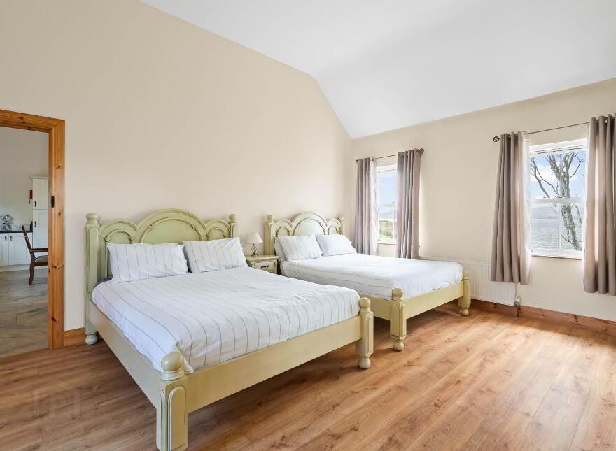 Mulroy Cottage, Ballymagowan Lower, Kerrykeel, F92X798