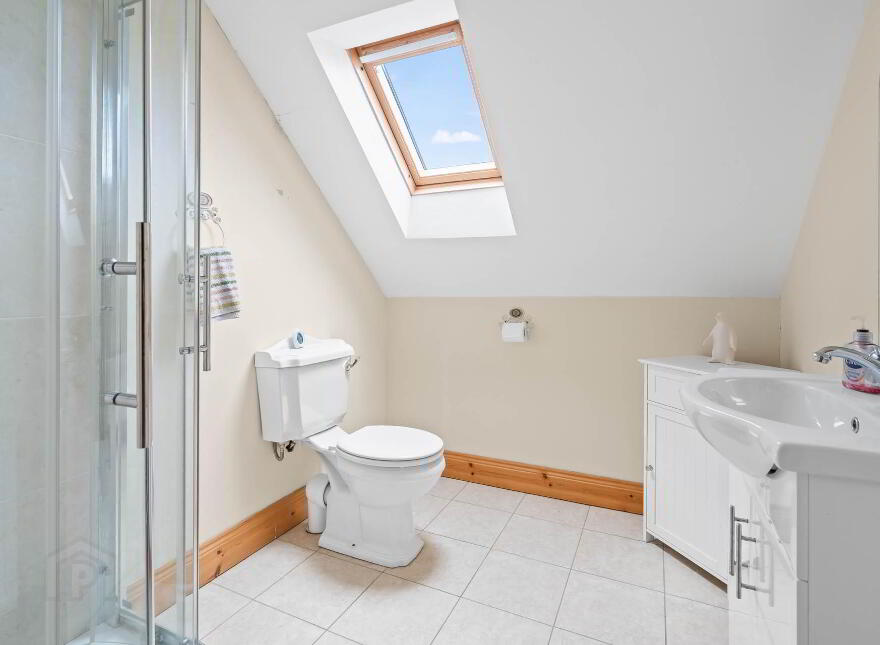 Mulroy Cottage, Ballymagowan Lower, Kerrykeel, F92X798