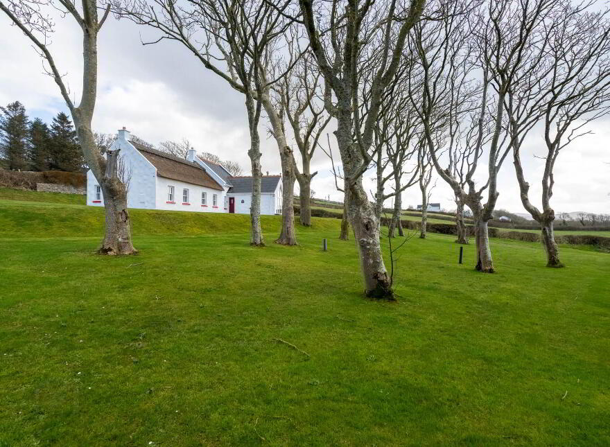 Mulroy Cottage, Ballymagowan Lower, Kerrykeel, F92X798