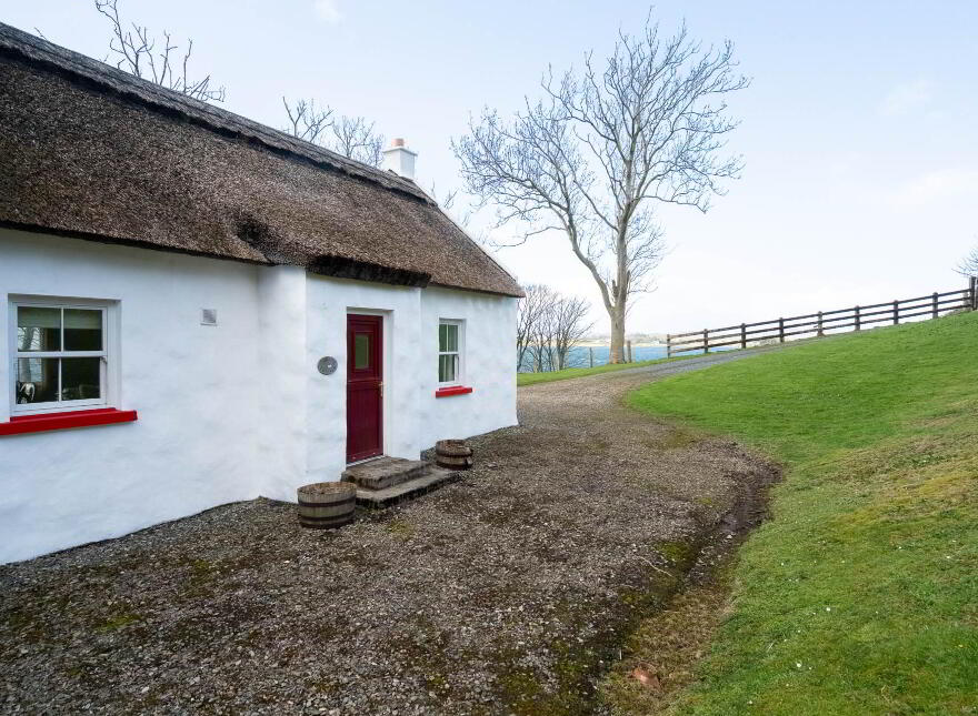 Mulroy Cottage, Ballymagowan Lower, Kerrykeel, F92X798