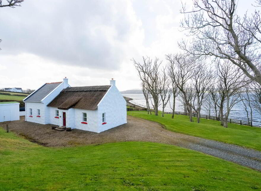 Mulroy Cottage, Ballymagowan Lower, Kerrykeel, F92X798