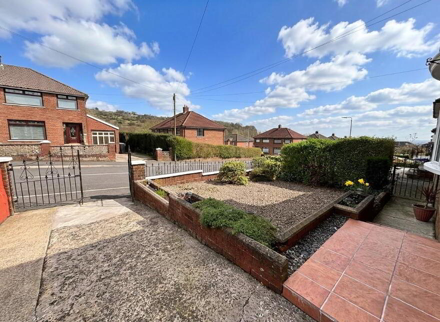 5 Wolfhill Drive, Belfast, BT14 8NS