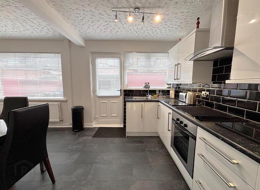 5 Wolfhill Drive, Belfast, BT14 8NS