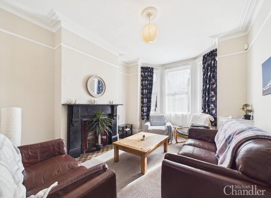 38 College Park Avenue, Belfast, BT7 1LR