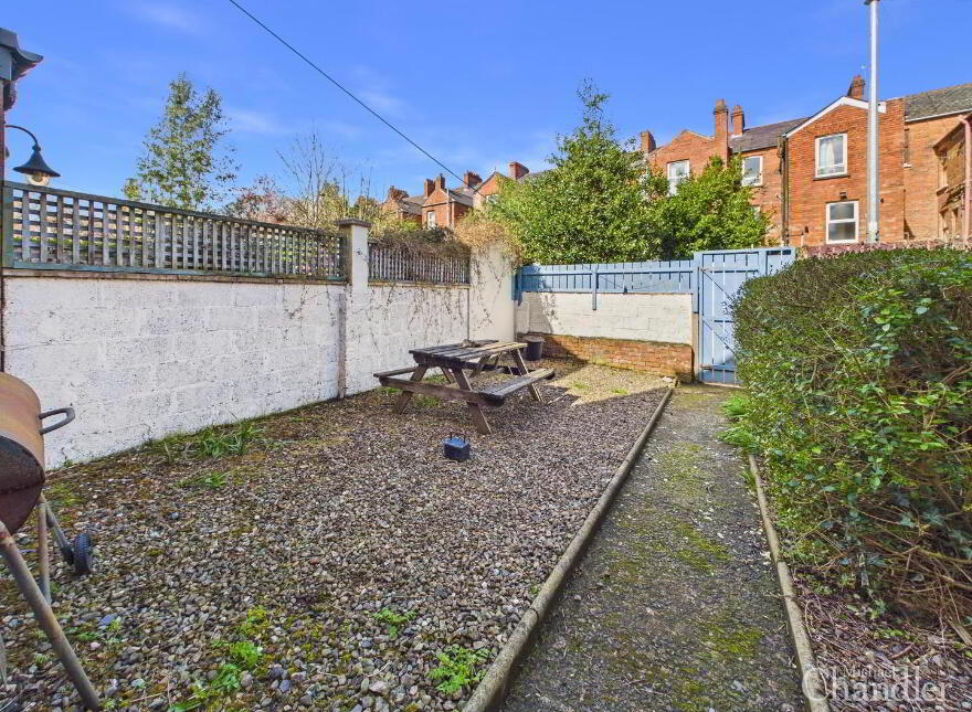38 College Park Avenue, Belfast, BT7 1LR