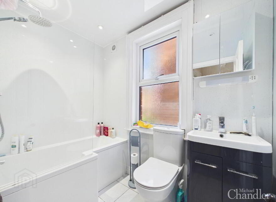 38 College Park Avenue, Belfast, BT7 1LR