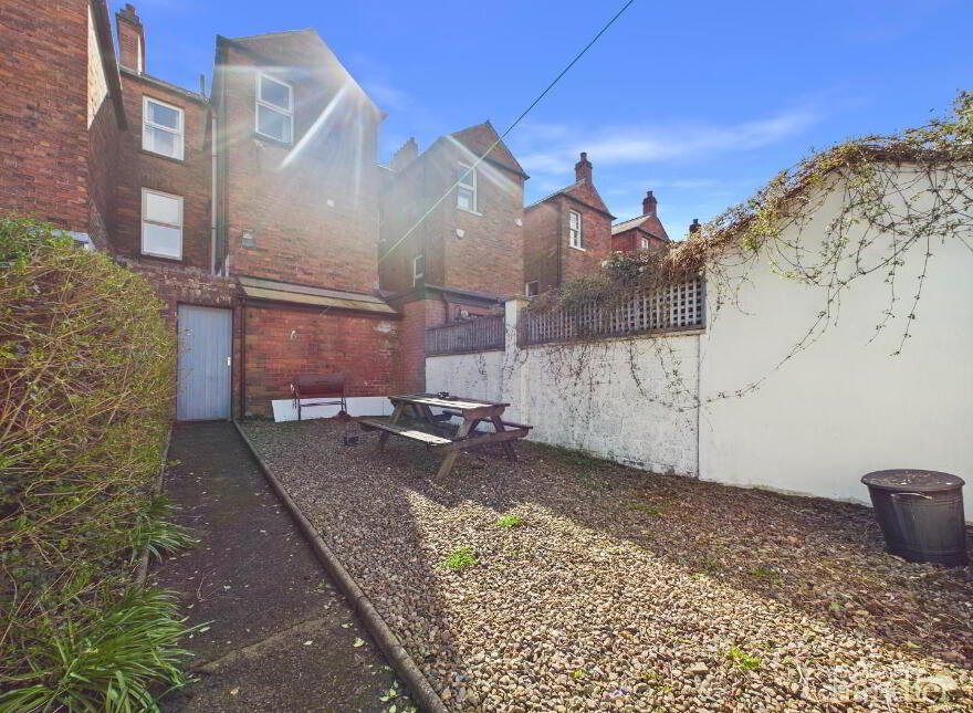 38 College Park Avenue, Belfast, BT7 1LR